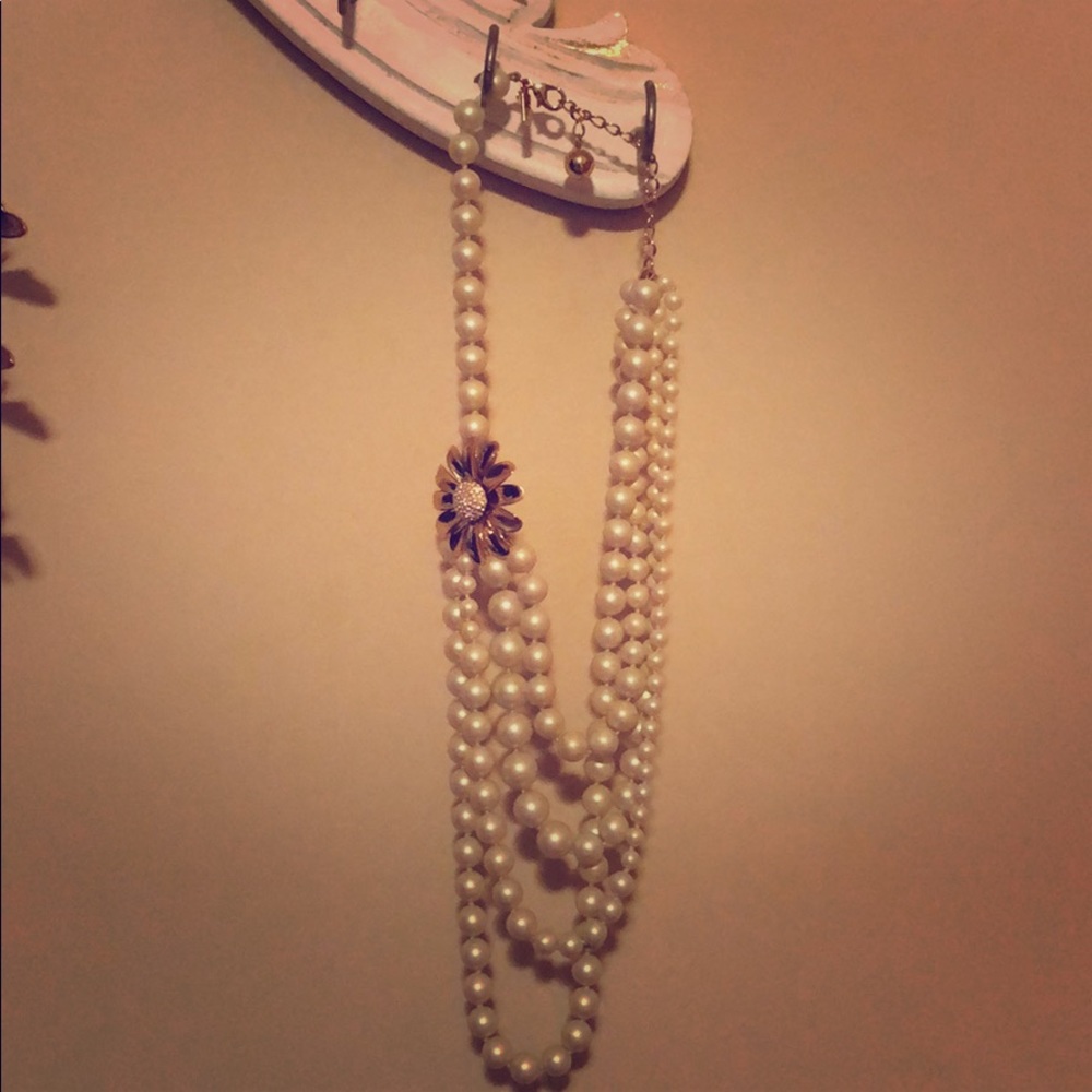 Kate space pearl necklace with flower New